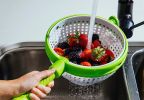 Spina | Easy-To-Use Salad Spinner  Lettuce Spinner | Colander with Collapsible Handle |  Green